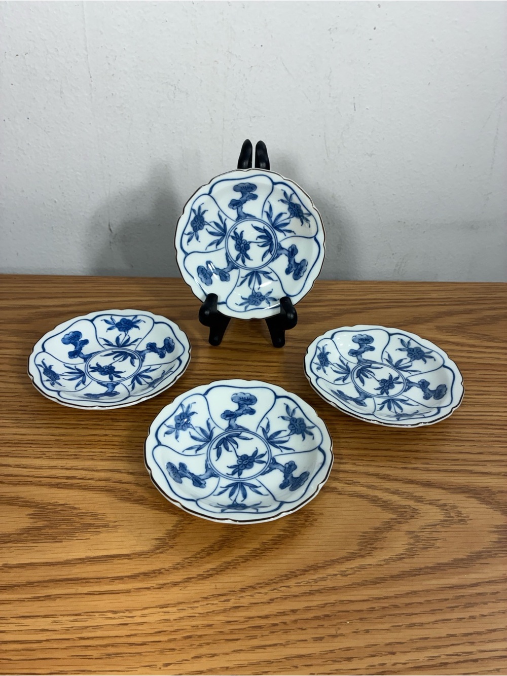 Blue and White Floral Porcelain sauce plate. Butter pat, Set of 4